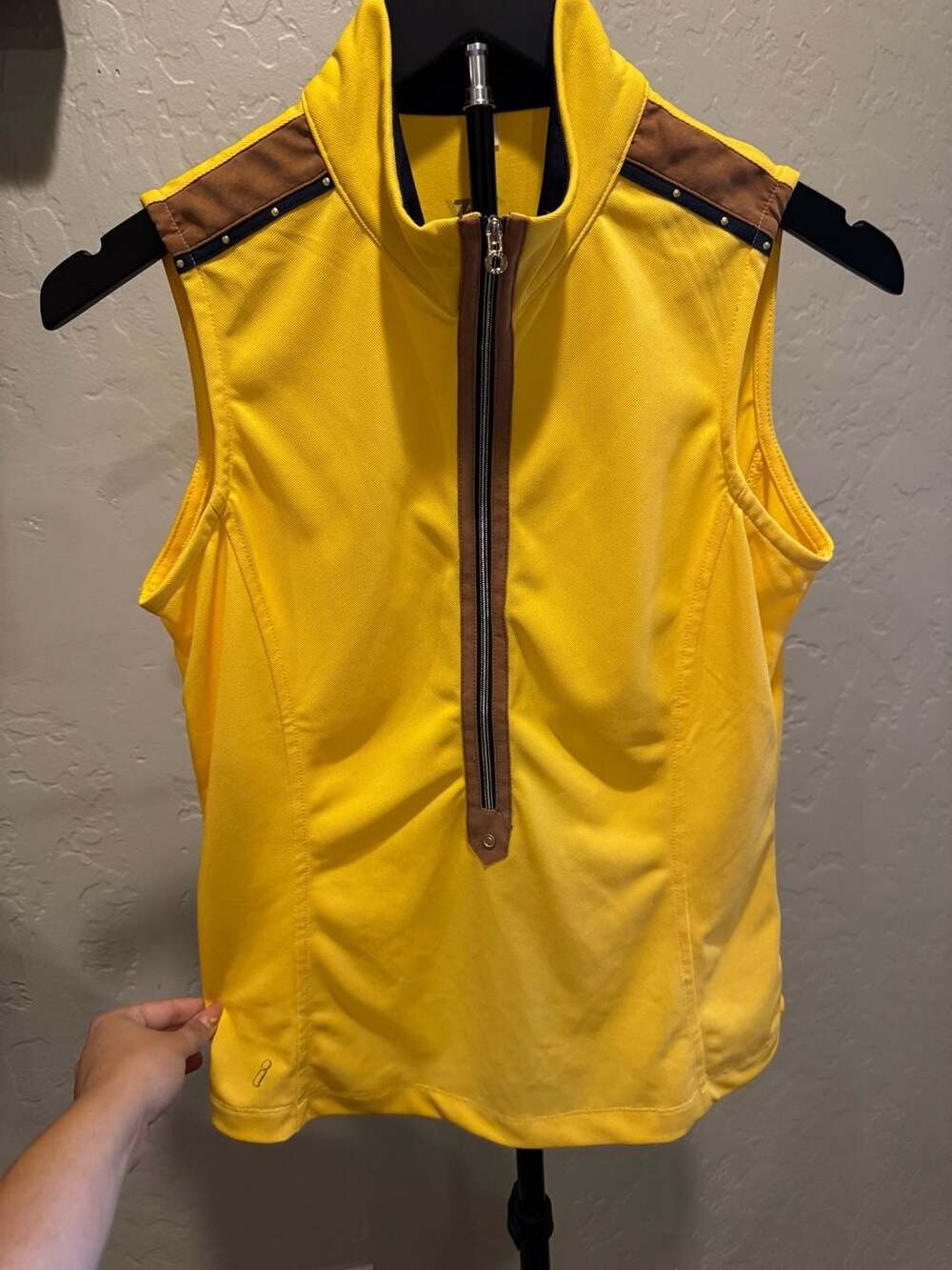 Tail Sleeveless Quarter Zip Golf Vest
